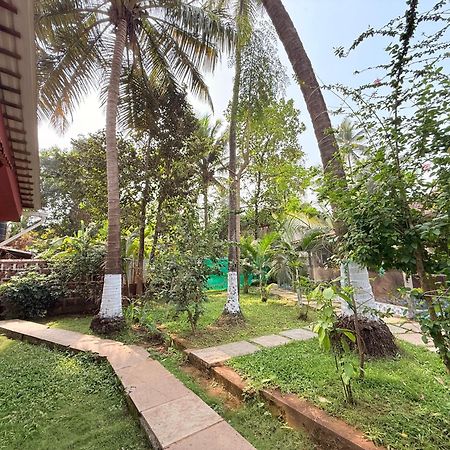 Red Sea Beach Resort Anjuna Exterior photo