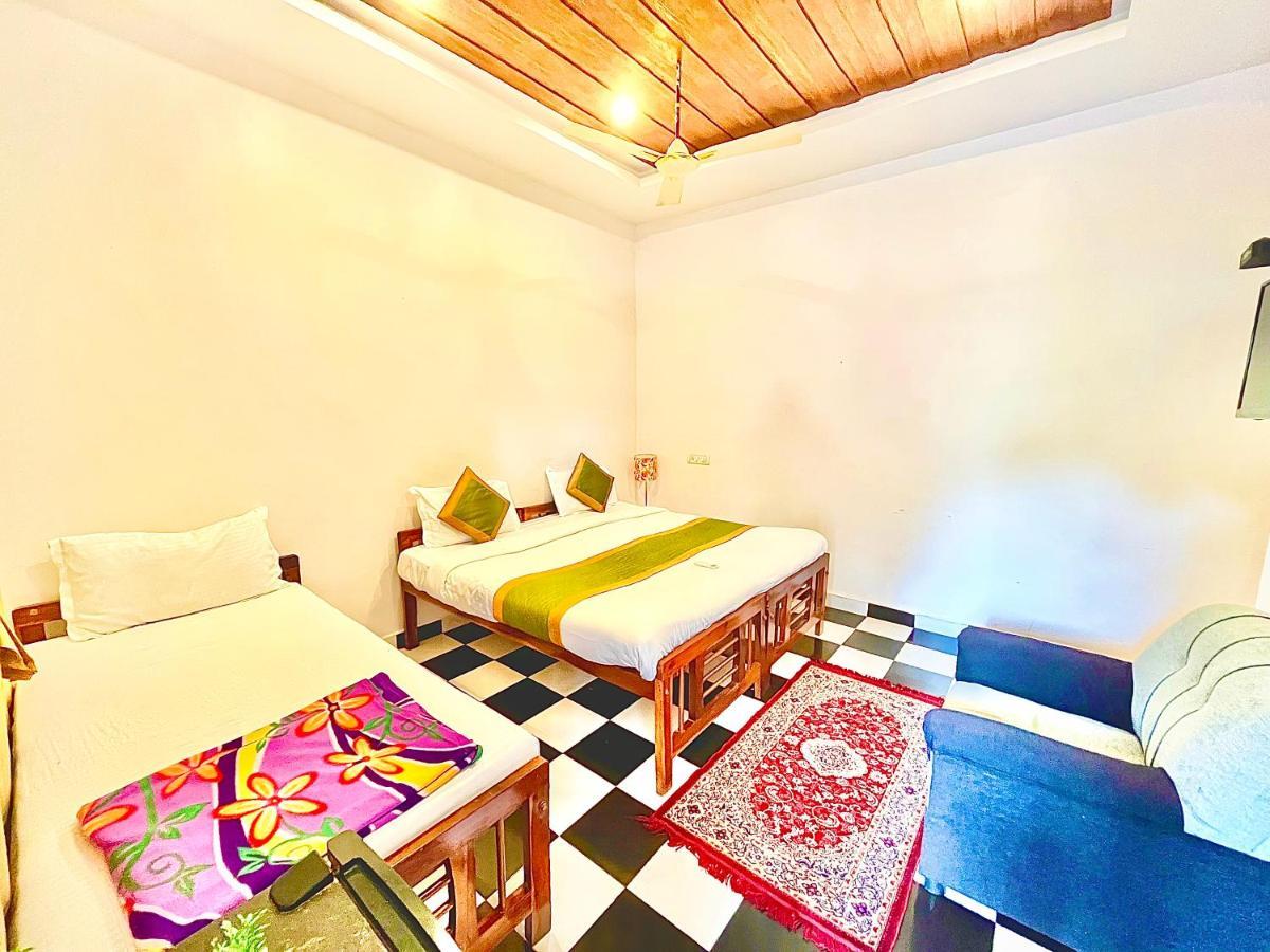 Red Sea Beach Resort Anjuna Exterior photo