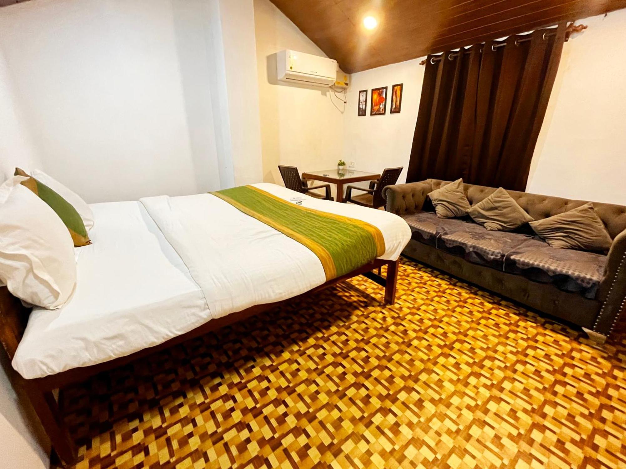 Red Sea Beach Resort Anjuna Exterior photo